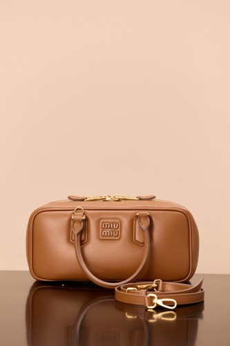 아르카디 레더 핸드백